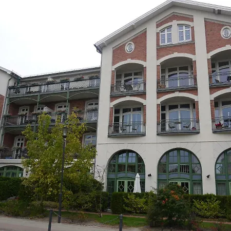 Hotel Waldhaus 25